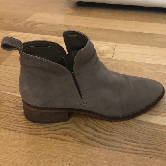 Dolce Vita Tessey Booties - Picture 13 of 14